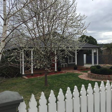 Pomegranate Guest House Healesville Dış mekan fotoğraf